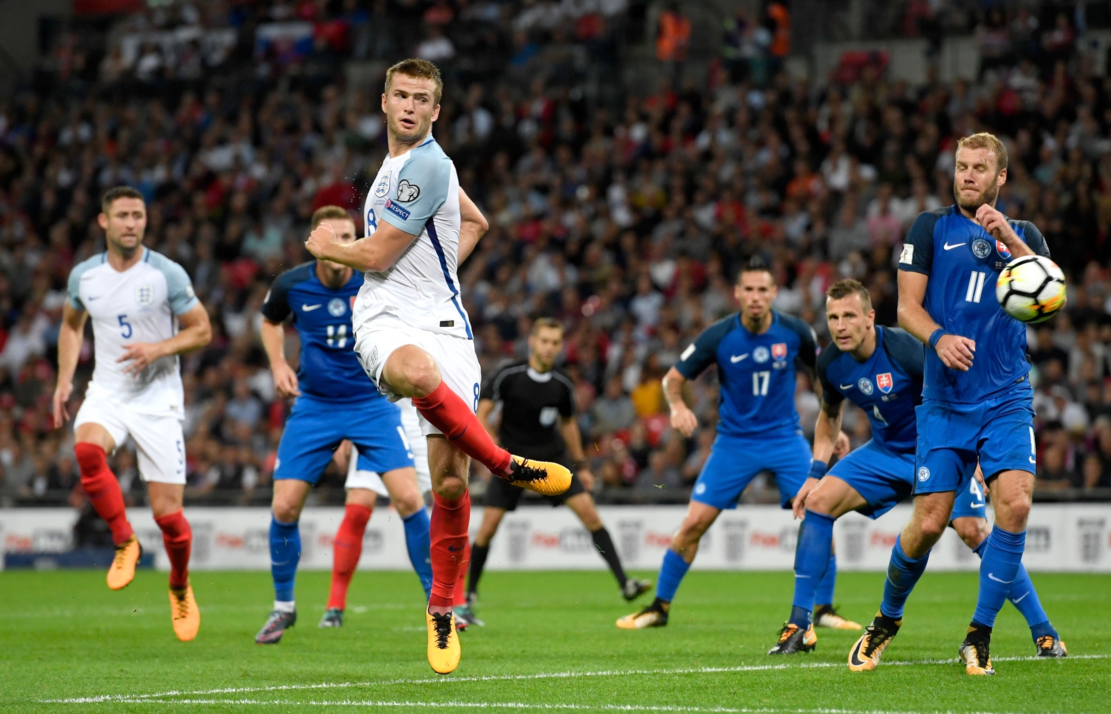 赋予他更大 赋予他更大